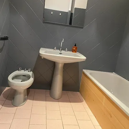 Appartement confortable aux Andelys - 90 m² avec parking Apartment *