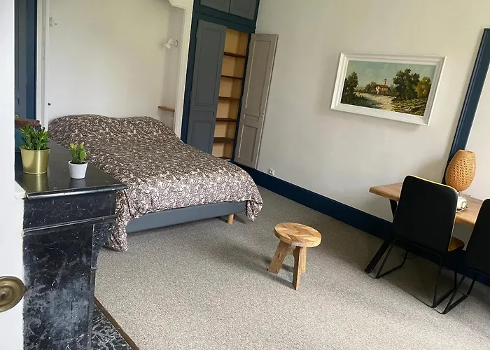 Апартаменты Appartement Confortable Aux Andelys - 90 M² Avec Parking Лез-Андели